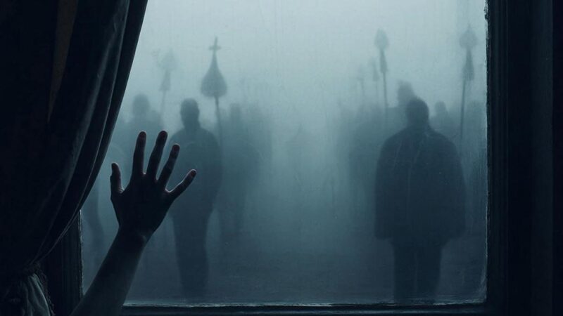 Почему нельзя смотреть в окно на похороны — приметы