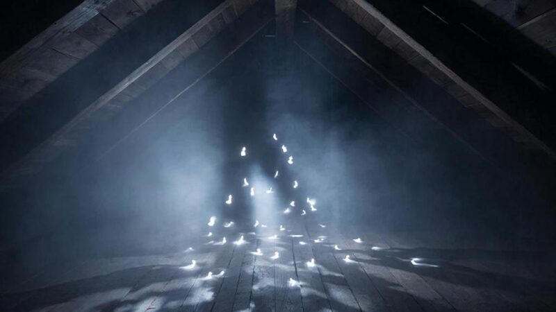 Шаги на чердаке приметы